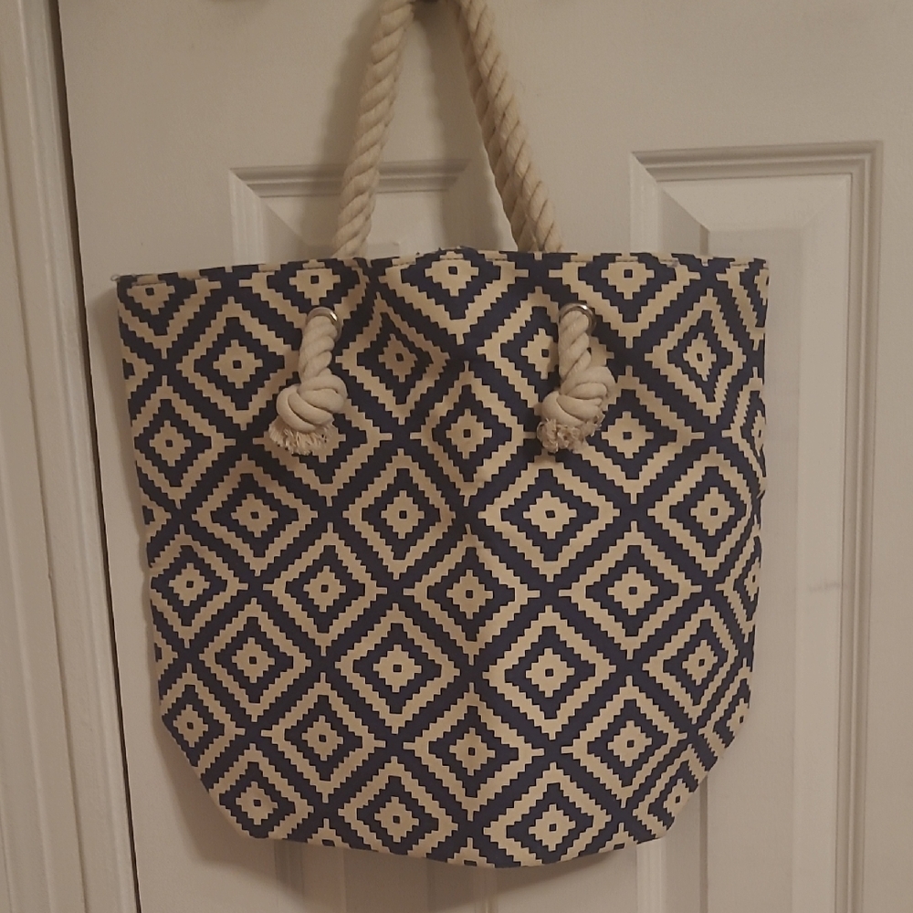 Summer & Rose Navy and Cream Geometric Tote